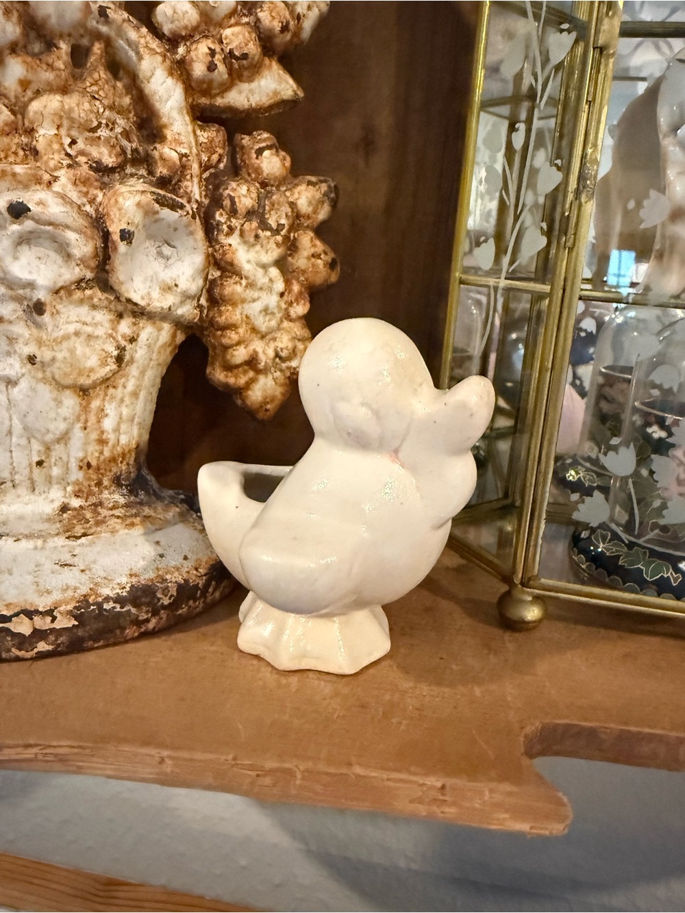 Miniature Vintage Ceramic Duck Planter in Cream - Decorative Home Accent - Picture 11 of 12